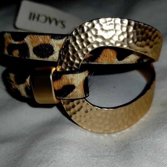Saachi Gold Loop Animal Print Bracelet - Picture 3 of 7